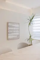 아트워크와 그린이 어우러진 감각적 오피스